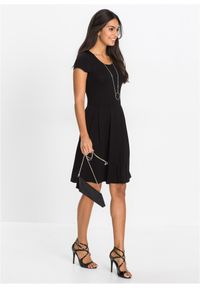 bonprix - Sukienka z dżerseju z mieszanki wiskozy. Kolor: czarny. Materiał: jersey, wiskoza. Długość rękawa: krótki rękaw. Wzór: gładki, nadruk, grochy, paski. Sezon: lato #3