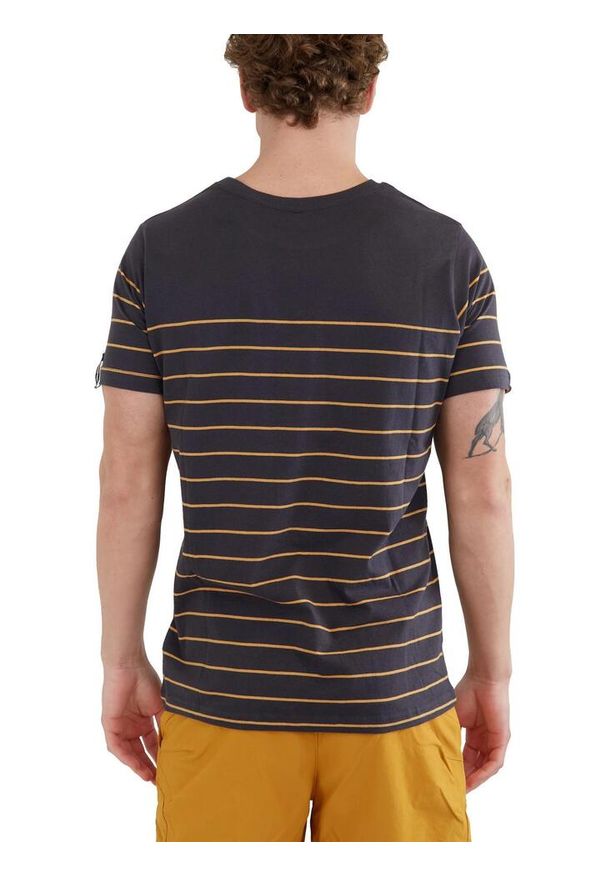 FUNDANGO - T-shirt męski Fundango Jaggy Pocket z krótkim rękawem. Kolor: szary. Długość rękawa: krótki rękaw. Długość: krótkie
