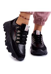 Damskie Sneakersy Na Platformie Cross Jeans KK2R4073C Czarne. Zapięcie: sznurówki. Kolor: czarny. Materiał: materiał, skóra ekologiczna. Obcas: na platformie #1
