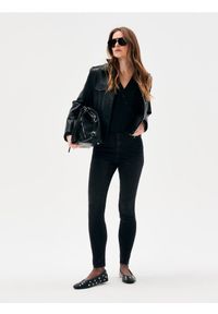 Sinsay - Jeansy skinny high waist - czarny. Stan: podwyższony. Kolor: czarny #1