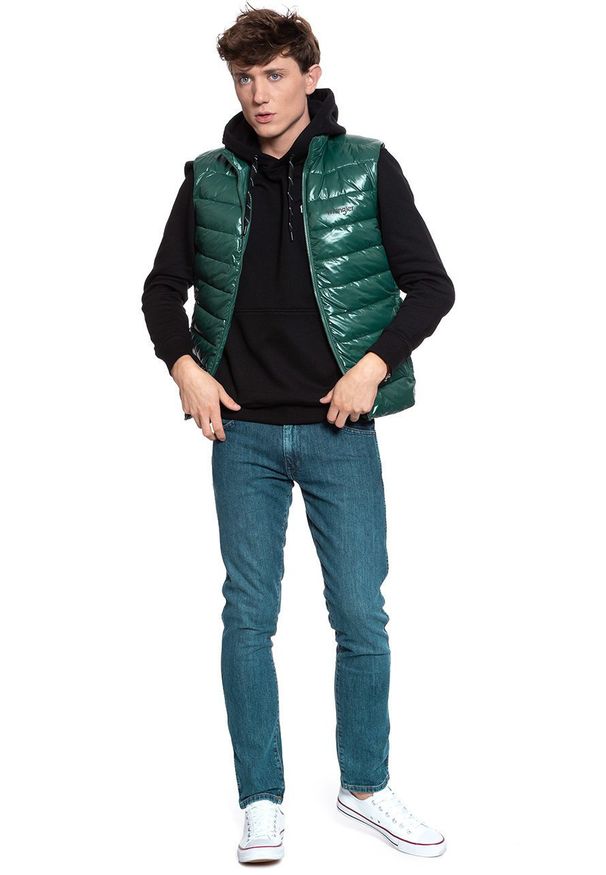 Wrangler - MĘSKI BEZRĘKAWNIK WRANGLER PUFFER VEST PINE W4A3XTG01 112129073. Materiał: puch. Długość rękawa: bez rękawów