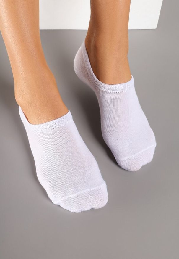 Born2be - Białe Wiskozowe Skarpety Stopki 3 Pack Siefra. Kolor: biały. Materiał: wiskoza