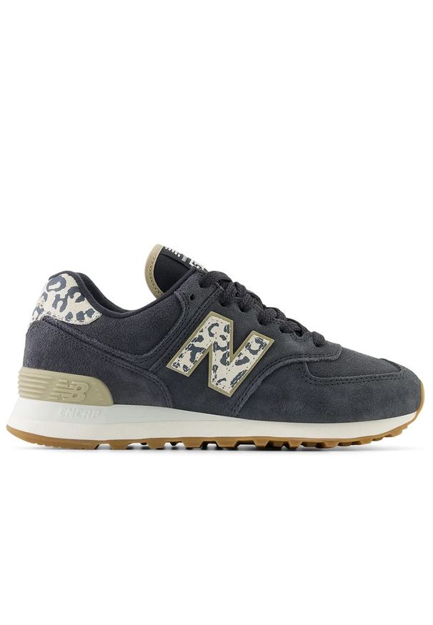 Buty damskie New Balance WL574XE2 - czarne. Okazja: na co dzień. Kolor: czarny. Materiał: guma, materiał, zamsz, skóra, syntetyk. Szerokość cholewki: normalna. Model: New Balance 574