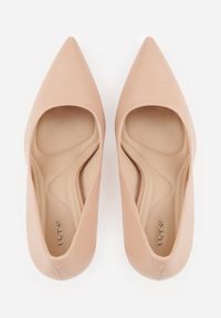 Renee - Beżowe Gładkie Szpilki VICES w Klasycznym Stylu Temilis. Okazja: na co dzień, na imprezę. Kolor: beżowy. Materiał: jeans. Wzór: gładki. Obcas: na szpilce. Styl: klasyczny. Wysokość obcasa: średni #8