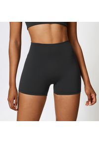 Intica - Krótkie legginsy sportowe z wysokim stanem i oddychającym materiałem Betsi. Stan: podwyższony. Kolor: beżowy. Materiał: materiał. Długość: krótkie. Sport: fitness #11