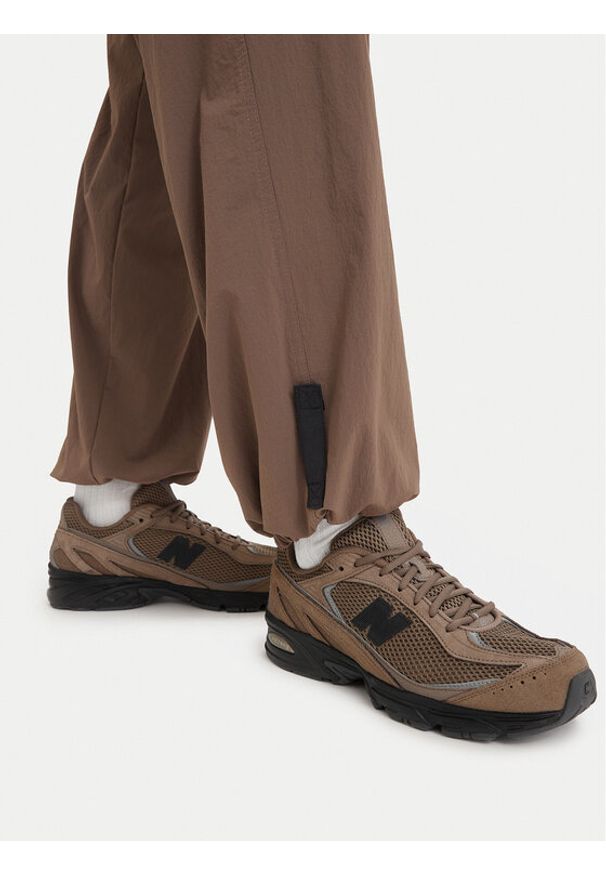 New Balance Sneakersy U50920U Brązowy. Kolor: brązowy. Materiał: skóra, zamsz