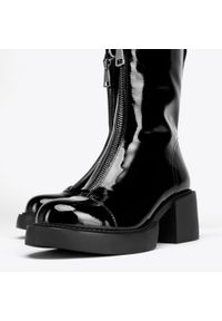 Wittchen - Botki skórzane z suwakiem z przodu. Kolor: wielokolorowy, czarny, szary. Materiał: skóra, lakier. Sezon: jesień, zima. Obcas: na obcasie. Styl: elegancki. Wysokość obcasa: średni #3