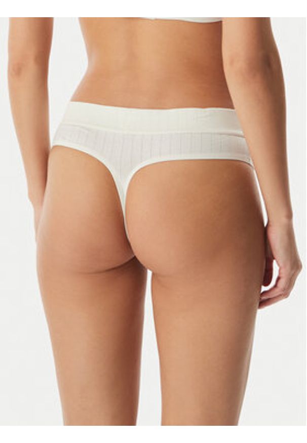 Calvin Klein Underwear Stringi LV00QF8711 Kremowy. Kolor: kremowy. Materiał: bawełna