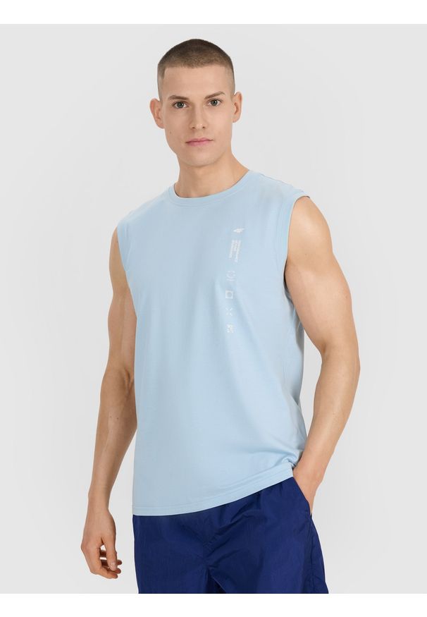 4f - 4F Tank top regular męski - niebieski XXL. Kolor: niebieski. Materiał: jersey, bawełna, dzianina. Długość rękawa: bez rękawów. Wzór: ze splotem, nadruk, napisy, gładki