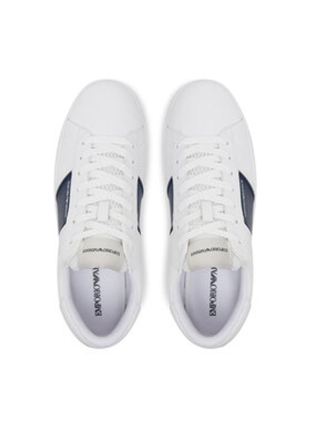 Emporio Armani Sneakersy X4X570 XN840 T849 Biały. Kolor: biały. Materiał: skóra