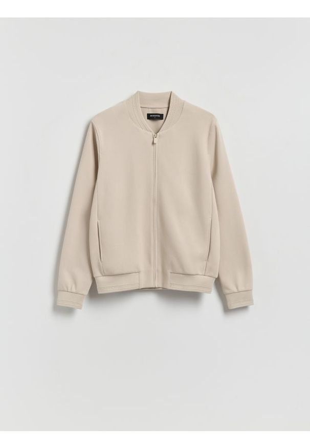 Reserved - Bluza bomberka - beżowy. Kolor: beżowy. Materiał: dzianina, bawełna
