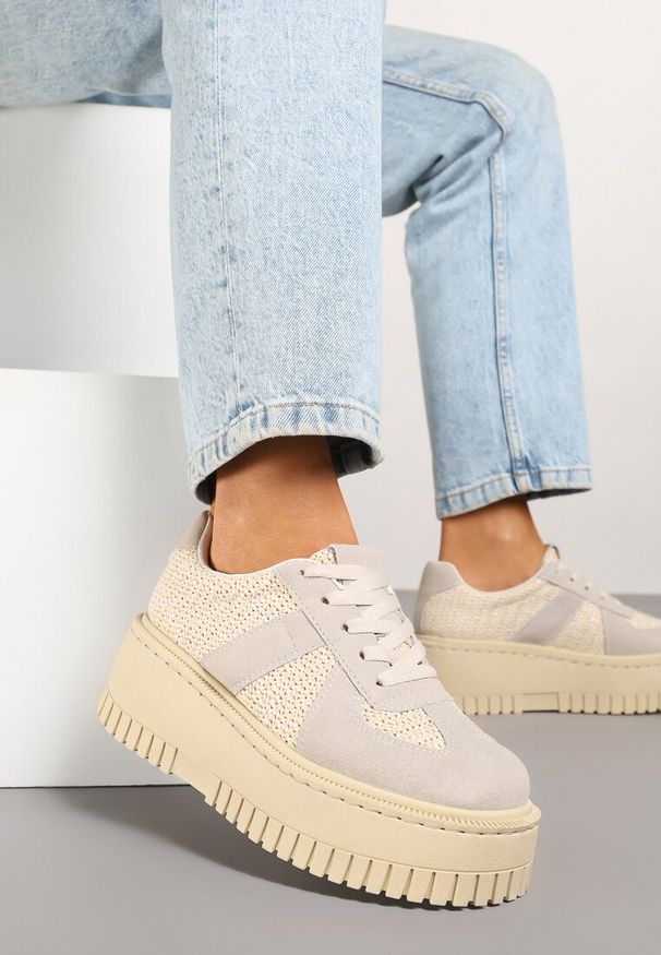 Born2be - Jasnobeżowe Sneakersy na Grubej Podeszwie z Ozdobnym Paskiem Viviriana. Zapięcie: pasek. Kolor: beżowy. Materiał: jeans. Sezon: lato