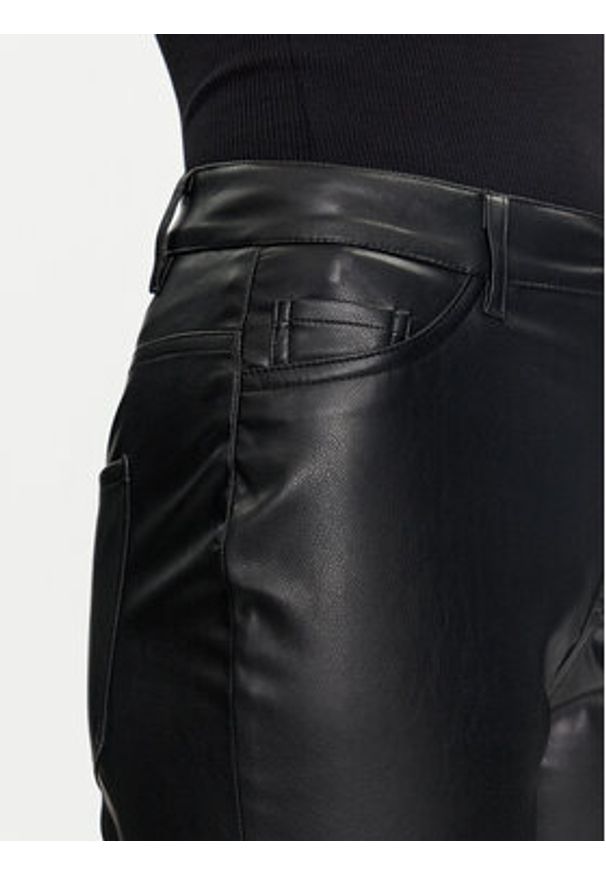 JDY Spodnie z imitacji skóry Soey 15328299 Czarny Skinny Fit. Kolor: czarny. Materiał: skóra
