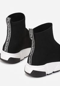 Born2be - Czarne Sneakersy Peradia. Wysokość cholewki: przed kolano. Nosek buta: okrągły. Zapięcie: bez zapięcia. Kolor: czarny. Materiał: materiał. Szerokość cholewki: normalna #5