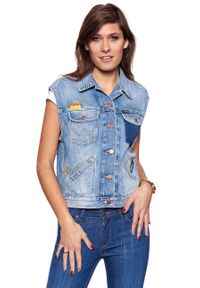 Wrangler - DAMSKI BEZRĘKAWNIK JEANSOWY WRANGLER RETRO VEST WOODSTOK W414GF129. Materiał: jeans. Długość rękawa: bez rękawów. Wzór: aplikacja. Styl: retro #8