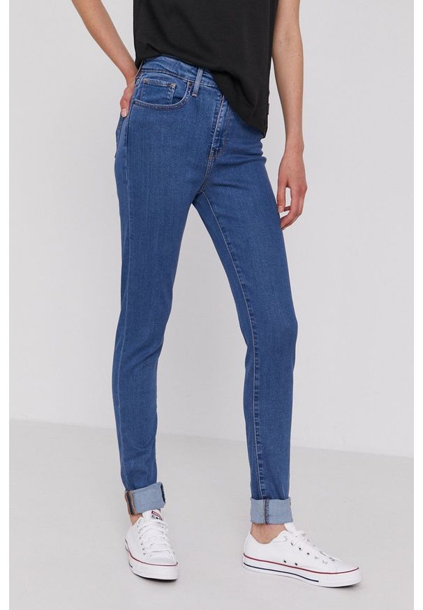 Levi's® - Levi's jeansy 721 damskie high waist. Okazja: na spotkanie biznesowe. Stan: podwyższony. Kolor: niebieski. Styl: biznesowy