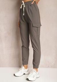 Renee - Ciemnoszare Spodnie High Waist o Fasonie Bojówek Istredda. Stan: podwyższony. Kolor: szary. Materiał: materiał. Wzór: moro. Styl: militarny
