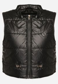 Born2be - Czarna Krótka Kamizelka Ozdobiona Naszywką Ściągana w Talii Mevelina. Kolor: czarny. Długość: krótkie. Wzór: aplikacja. Styl: elegancki #2