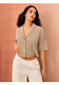 Sinsay - Bluzka koszulowa z domieszką wiskozy - beżowy. Kolor: beżowy. Materiał: wiskoza #1