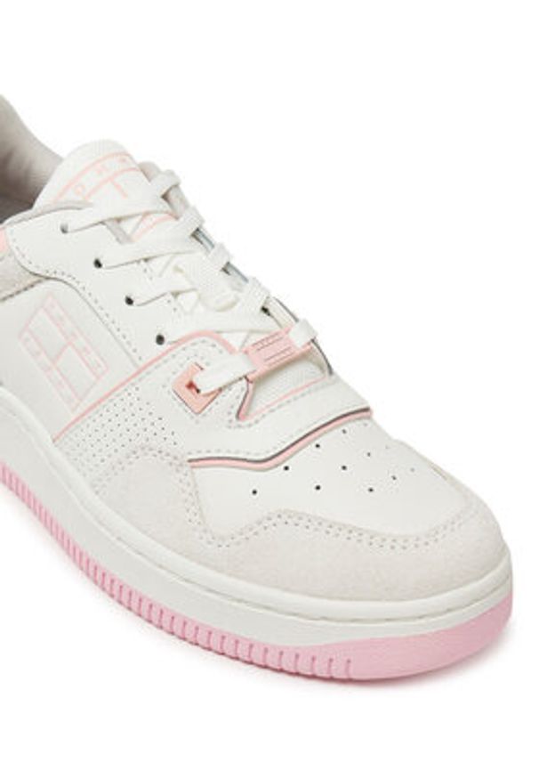 Tommy Jeans Sneakersy Tjw Retro Basket Washed Suede EN0EN02773 Biały. Kolor: biały. Materiał: skóra