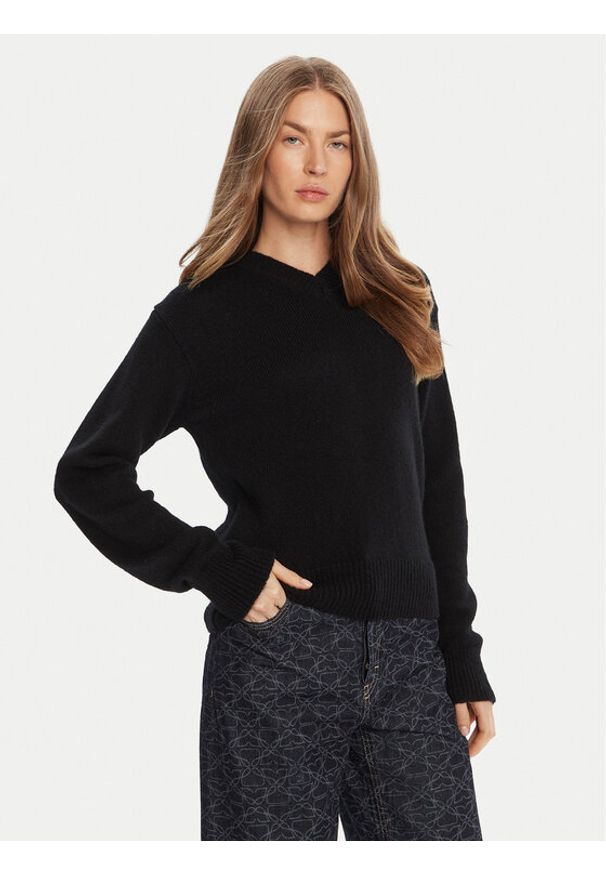 Hugo - HUGO Sweter Solanu 50545092 Czarny Regular Fit. Kolor: czarny. Materiał: wełna