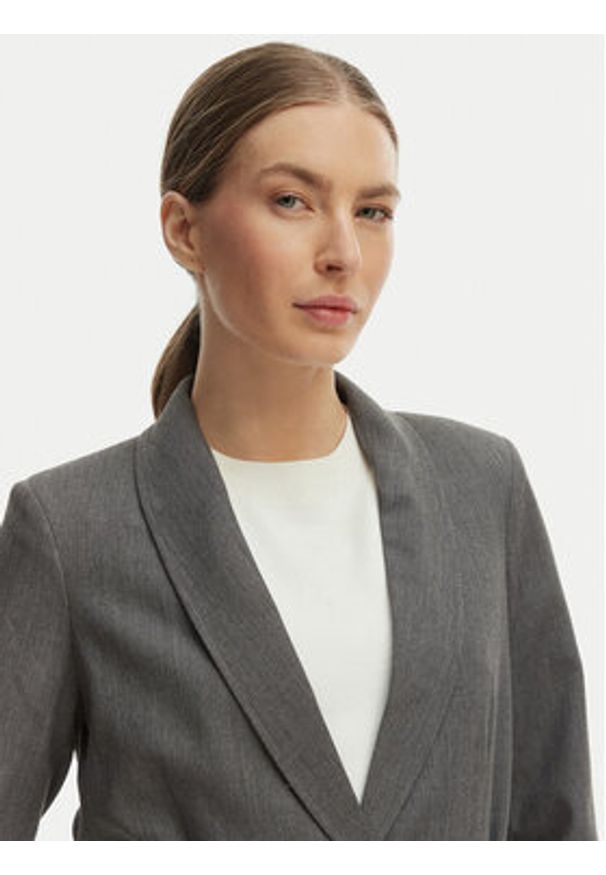 Vero Moda Marynarka Tahia 10339989 Szary Regular Fit. Kolor: szary. Materiał: syntetyk