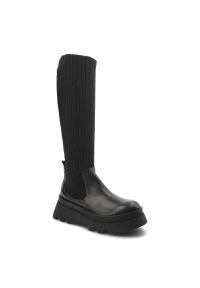 Czarne Kozaki Artiker Damskie Wygodne Modne Buty. Zapięcie: bez zapięcia. Kolor: czarny. Materiał: materiał, skóra. Szerokość cholewki: normalna. Sezon: zima, jesień. Obcas: na platformie. Styl: elegancki