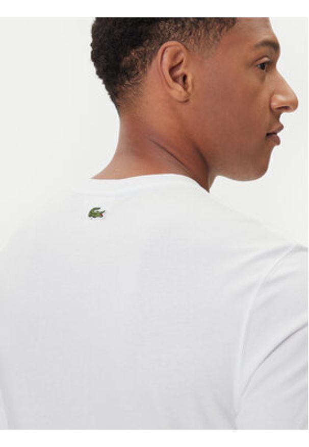 Lacoste T-Shirt TH5634 Biały Regular Fit. Kolor: biały. Materiał: bawełna