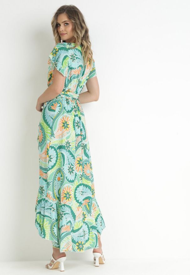 Born2be - Zielona Bawełniana Sukienka Maxi z Kopertowym Dekoltem i Materiałowym Paskiem Nadalynn. Kolor: zielony. Materiał: bawełna, materiał. Sezon: wiosna, lato. Typ sukienki: kopertowe. Długość: maxi