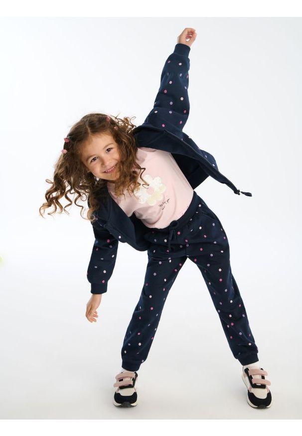 Sinsay - Spodnie jogger w kropki - czarny. Kolor: czarny. Wzór: kropki