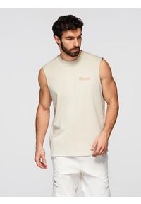 Ombre Clothing - Męska bawełniana koszulka bez rękawów TANK TOP - kremowa V3 - Rozmiar: XL. Okazja: na co dzień, na plażę. Kolor: szary. Materiał: bawełna. Długość rękawa: bez rękawów. Wzór: nadruk. Sezon: lato. Styl: casual #1
