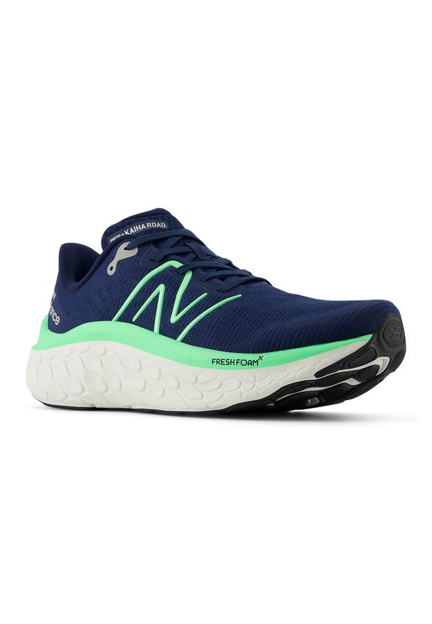 Buty męskie New Balance Fresh Foam Kaiha Road MKAIRCG1 – granatowe. Okazja: na co dzień. Kolor: niebieski. Materiał: guma. Szerokość cholewki: normalna. Sport: fitness