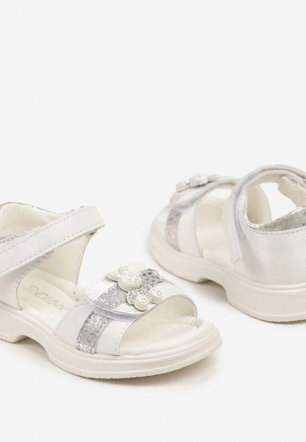 Born2be - Białe Sandały z Brokatem i Królikiem 3D Banalissa. Okazja: na imprezę, na spacer. Zapięcie: rzepy. Kolor: biały. Sezon: lato