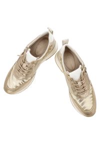 Złote Sneakersy Marco Tozzi Modne Obuwie Damskie. Okazja: na co dzień. Zapięcie: zamek. Kolor: złoty. Szerokość cholewki: normalna. Obcas: na platformie. Styl: casual, elegancki, sportowy #7