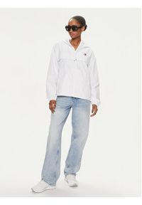 Tommy Jeans Wiatrówka Chicago DW0DW17747 Biały Regular Fit. Kolor: biały. Materiał: syntetyk