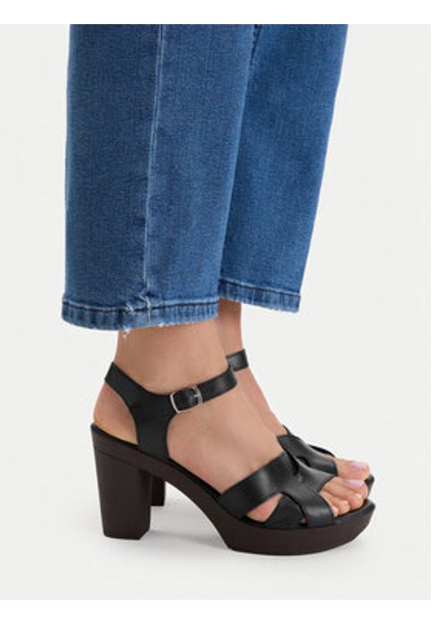 Lasocki Sandały CEO-EST-2025N-07 Czarny. Kolor: czarny. Materiał: skóra