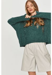 Answear Lab - Sweter. Kolor: zielony. Materiał: dzianina. Wzór: gładki. Styl: wakacyjny #1