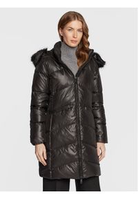 Calvin Klein Płaszcz zimowy Essential K20K204953 Czarny Regular Fit. Kolor: czarny. Materiał: syntetyk. Sezon: zima