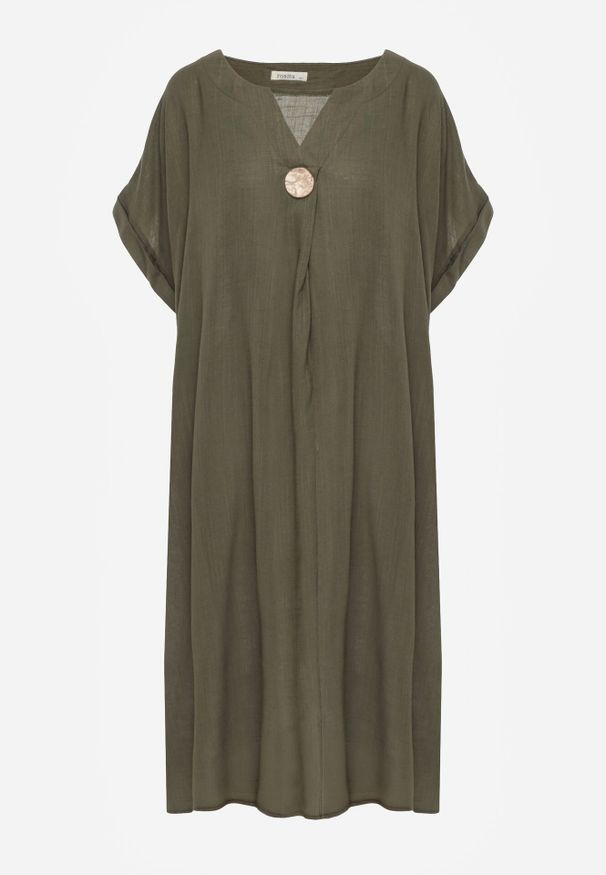 Born2be - Zielona Pudełkowa Sukienka z Lnem i Wiskozą Zdobiona Metalicznym Guzikiem Phisoth. Okazja: na co dzień, do pracy, na spotkanie biznesowe. Kolekcja: plus size. Kolor: zielony. Materiał: wiskoza, len. Wzór: aplikacja. Sezon: lato. Typ sukienki: dla puszystych, proste. Styl: casual, biznesowy, elegancki