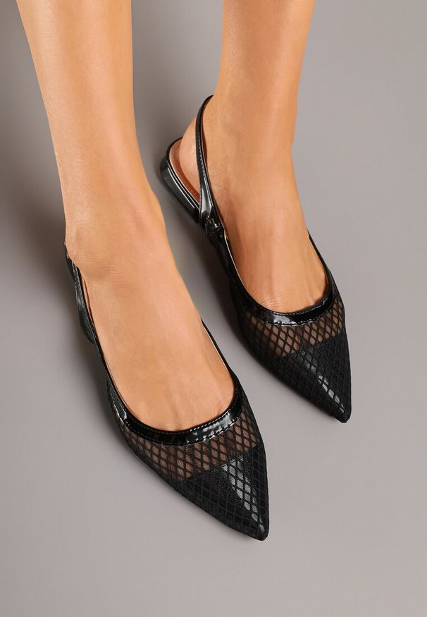 Renee - Czarne Sandały Slingback z Siateczki ze Szpiczastym Noskiem Niloriae. Okazja: na co dzień, na spotkanie biznesowe, do pracy. Nosek buta: szpiczasty. Zapięcie: pasek. Kolor: czarny. Materiał: jeans. Styl: biznesowy, casual