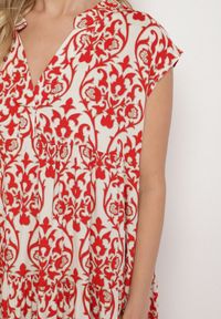 Born2be - Czerwona Bawełniane Sukienka o Rozkloszowanym Kroju Ozdobiona Falbanką Linola. Okazja: na co dzień. Kolor: czerwony. Materiał: bawełna. Wzór: aplikacja. Sezon: lato. Styl: casual, elegancki #2