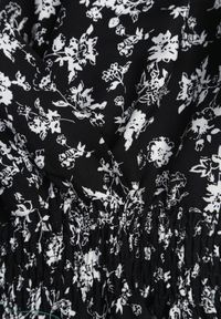 Born2be - Czarna Sukienka z Wiskozy Marszczoną Gumką w Pasie i Kopertowym Dekoltem Nivih. Kolor: czarny. Materiał: wiskoza. Długość rękawa: bez rękawów. Typ sukienki: kopertowe #2