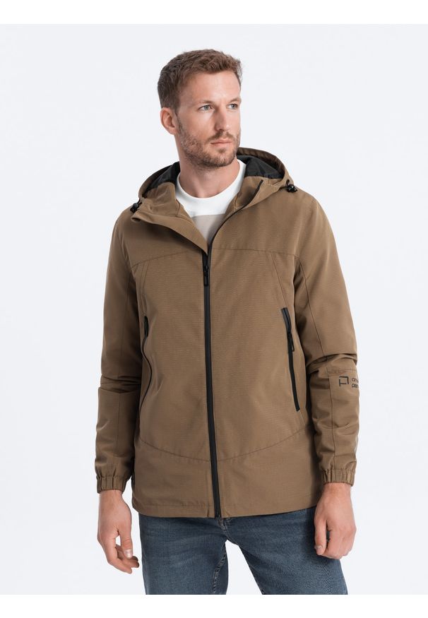 Brązowa kurtka Ombre Clothing na wiosnę