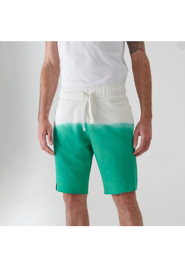 Sinsay - Szorty comfort dip dye - Zielony. Kolor: zielony