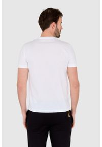 EA7 Emporio Armani - EA7 Biała koszulka męska z naszywką z logo. Kolor: biały. Wzór: aplikacja #3