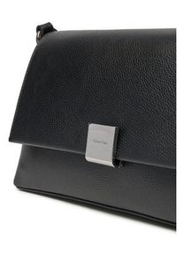 Calvin Klein Torebka Ck Plaque Medium Shoulder Bag K60K612783 Czarny. Kolor: czarny. Materiał: skórzane