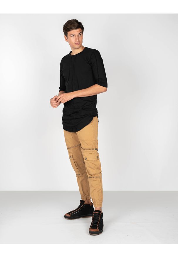 Xagon Man Spodnie. Okazja: na co dzień. Materiał: tkanina. Styl: casual