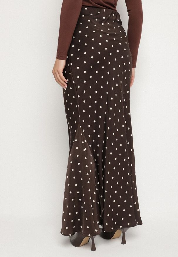 Born2be - Brązowa Trapezowa Spódnica w Groszki z Wysokim Stanem Pavea. Okazja: na spacer, na co dzień. Stan: podwyższony. Kolor: brązowy. Wzór: grochy. Styl: casual, elegancki, klasyczny
