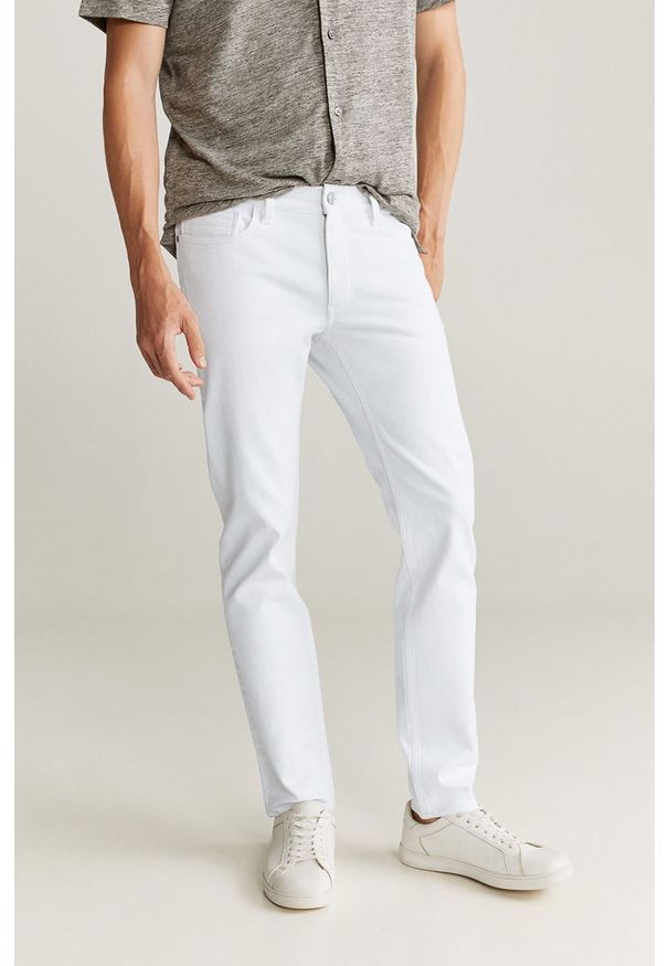 Mango Man - Jeansy Jan. Kolor: biały. Materiał: jeans. Wzór: gładki