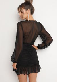 Born2be - Czarna Sukienka z Tiulowymi Rękawami i Marszczeniem Halanelia. Okazja: na co dzień. Typ kołnierza: dekolt kopertowy. Kolor: czarny. Materiał: tiul. Typ sukienki: proste, kopertowe. Styl: elegancki, casual, klasyczny #3